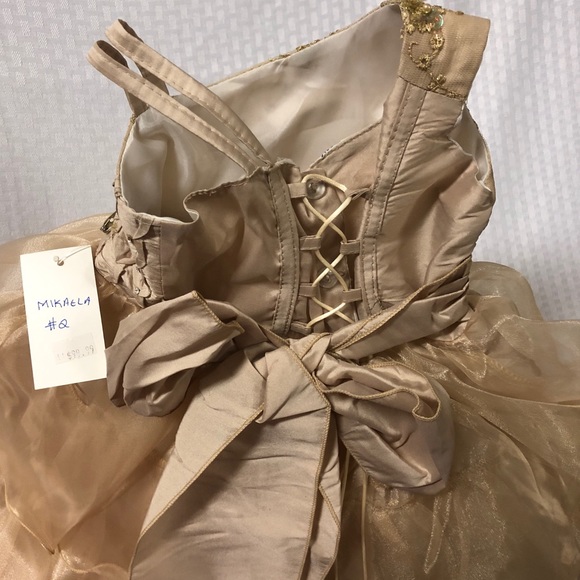 Formal Dresses - Picture 2 of 3